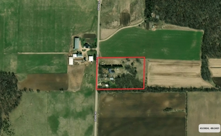2 Country Homes Real Estate Auction in Montello and Pardeevi - image 12