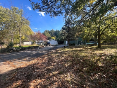 2 Country Homes Real Estate Auction in Montello and Pardeevi - image 24