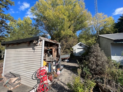 2 Country Homes Real Estate Auction in Montello and Pardeevi - image 42