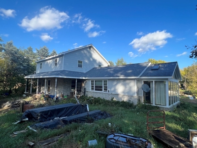 2 Country Homes Real Estate Auction in Montello and Pardeevi - image 2