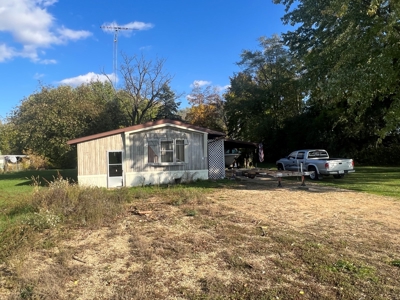 2 Country Homes Real Estate Auction in Montello and Pardeevi - image 16