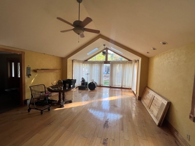 2 Country Homes Real Estate Auction in Montello and Pardeevi - image 6
