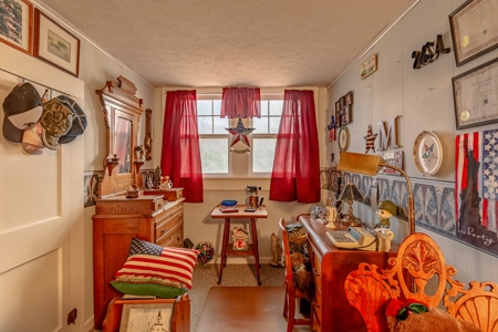 Live On-Site Absolute Auction Offered in 2 Tracts - image 20