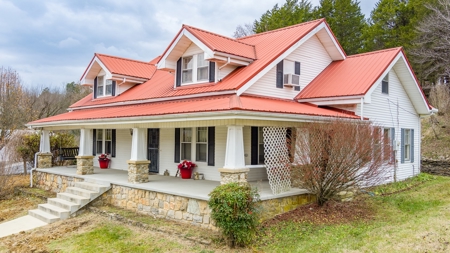 Live On-Site Absolute Auction Offered in 2 Tracts - image 40