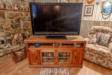 Live On-Site Absolute Auction Offered in 2 Tracts - image 11