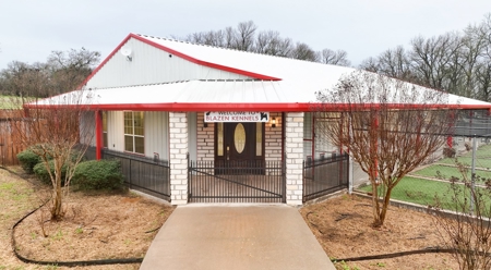 Online Auction Luxury Home & Commercial Kennel - image 30