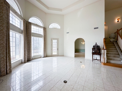 Online Auction Luxury Home & Commercial Kennel - image 8