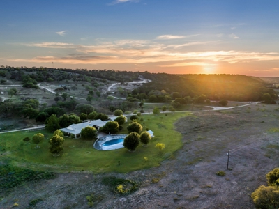 Texas Hill Country Homes with 1000' of Waterfront - image 34