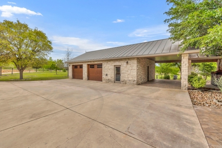 Texas Hill Country Homes with 1000' of Waterfront - image 3