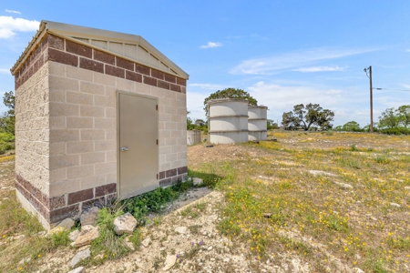 Texas Hill Country Homes with 1000' of Waterfront - image 38