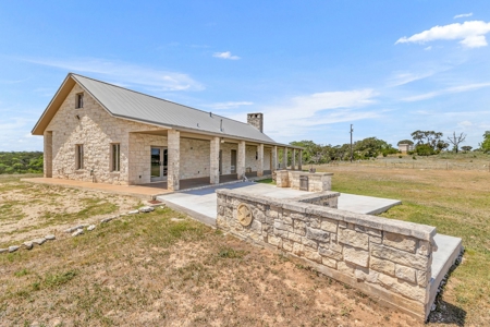Texas Hill Country Homes with 1000' of Waterfront - image 35