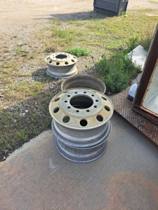 Large live Auction Blackwell Oklahoma - image 35