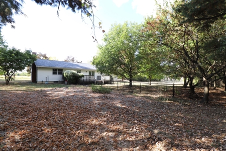 Ranch home on 2 ac in Olentangy Schools offer at auction - image 29