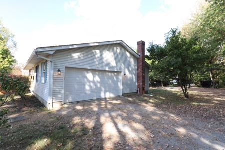 Ranch home on 2 ac in Olentangy Schools offer at auction - image 37