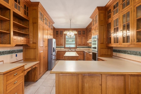 Online Auction Estate Home & 20 Acres, Cabool, MO - image 13