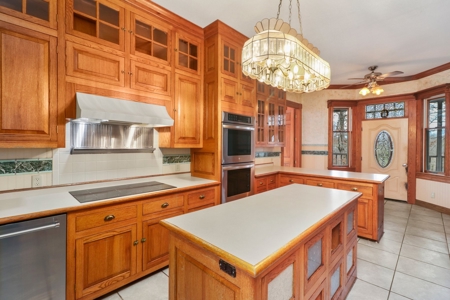 Online Auction Estate Home & 20 Acres, Cabool, MO - image 15