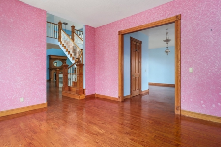 Online Auction Estate Home & 20 Acres, Cabool, MO - image 10
