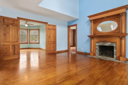Online Auction Estate Home & 20 Acres, Cabool, MO - image 4