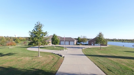 Luxury Real Estate Auction in Peculiar Missouri - image 4