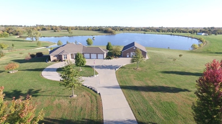 Luxury Real Estate Auction in Peculiar Missouri - image 8