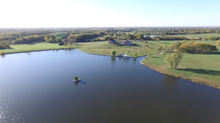 Luxury Real Estate Auction in Peculiar Missouri - image 9