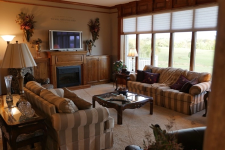 Luxury Real Estate Auction in Peculiar Missouri - image 22