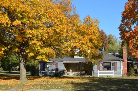 BURR REAL ESTATE and PERSONAL PROPERTY AUCTION - image 6