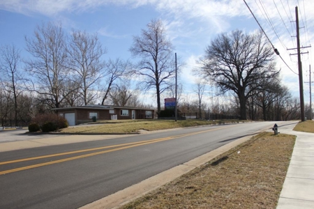 Commercial Real Estate Auction St. Peters MO - image 2