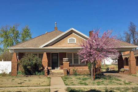 Home for Sale - Clinton, OK - image 9