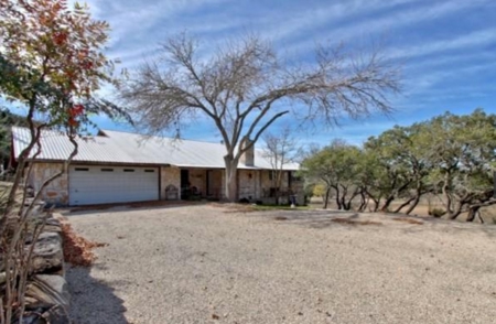 18 (approx) Acres & Residence 10 Minutes From Kerrville TX - image 10