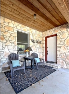 18 (approx) Acres & Residence 10 Minutes From Kerrville TX - image 16