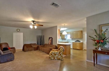 18 (approx) Acres & Residence 10 Minutes From Kerrville TX - image 24
