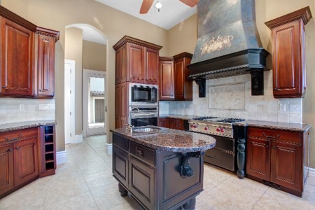 ONLINE AUCTION! Experience Natural Florida Beauty and Luxury - image 9