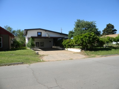 Clinton, Oklahoma Home for Sale - image 17