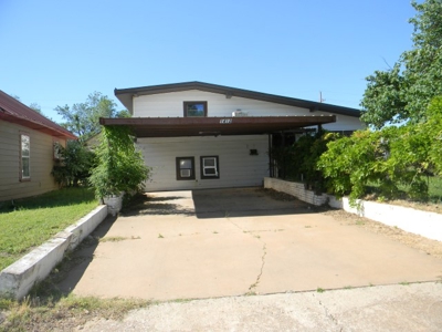 Clinton, Oklahoma Home for Sale - image 18