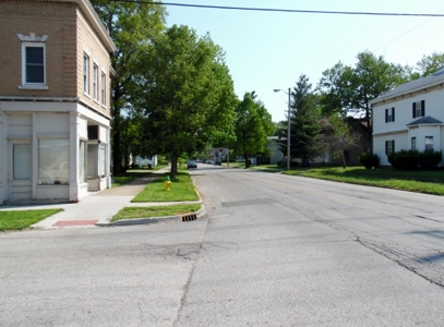 Floormasters Inc Commercial Building W/Upstairs Apartment - image 2