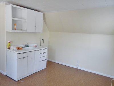 Floormasters Inc Commercial Building W/Upstairs Apartment - image 11