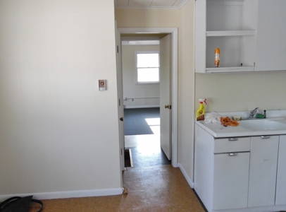 Floormasters Inc Commercial Building W/Upstairs Apartment - image 12