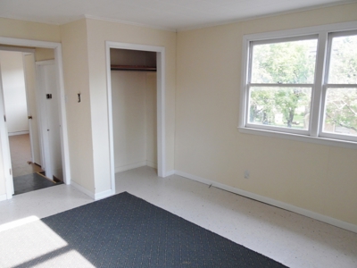 Floormasters Inc Commercial Building W/Upstairs Apartment - image 15