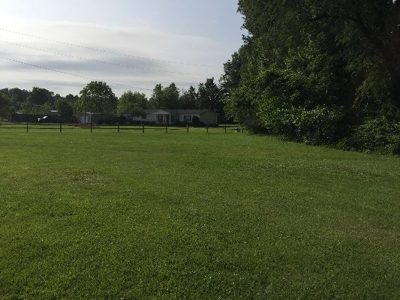 3 Bedroom Country Home in Ky at Auction - image 2
