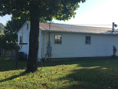 Absolute Auction 2 homes and 15+/- acres for sale - image 28