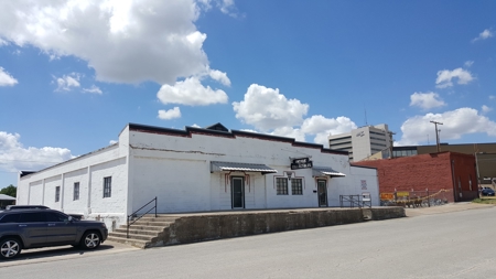 Commercial Building for Sale Downtown Temple TX  Auction - image 3