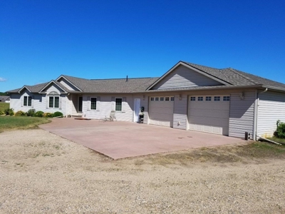 Rural Country Home ABSOLUTE REAL ESTATE  AUCTION - image 7