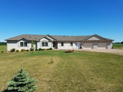Rural Country Home ABSOLUTE REAL ESTATE  AUCTION - image 6