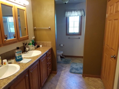 Rural Country Home ABSOLUTE REAL ESTATE  AUCTION - image 22
