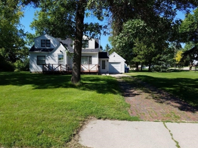 ABSOLUTE REAL ESTATE Residential Home w/Beautiful Lot - image 9
