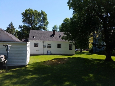 ABSOLUTE REAL ESTATE Residential Home w/Beautiful Lot - image 19