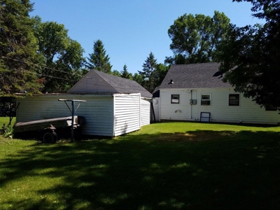 ABSOLUTE REAL ESTATE Residential Home w/Beautiful Lot - image 22