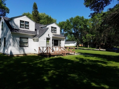 ABSOLUTE REAL ESTATE Residential Home w/Beautiful Lot - image 1