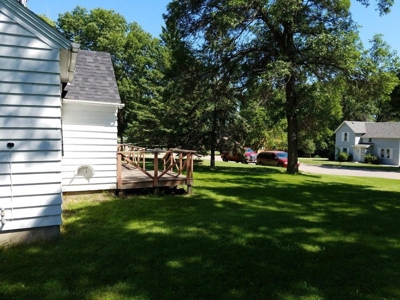 ABSOLUTE REAL ESTATE Residential Home w/Beautiful Lot - image 26